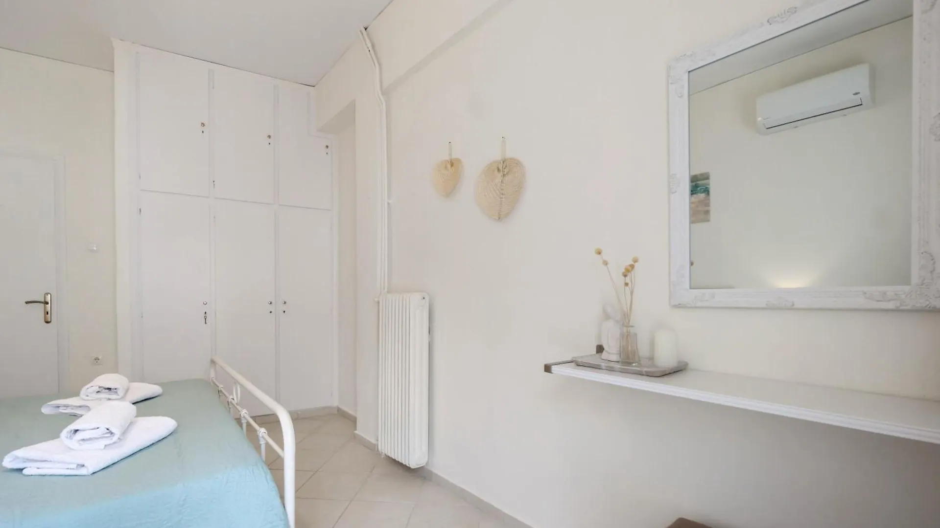 Spacious City Center Apartment By Renthub Heraklion
