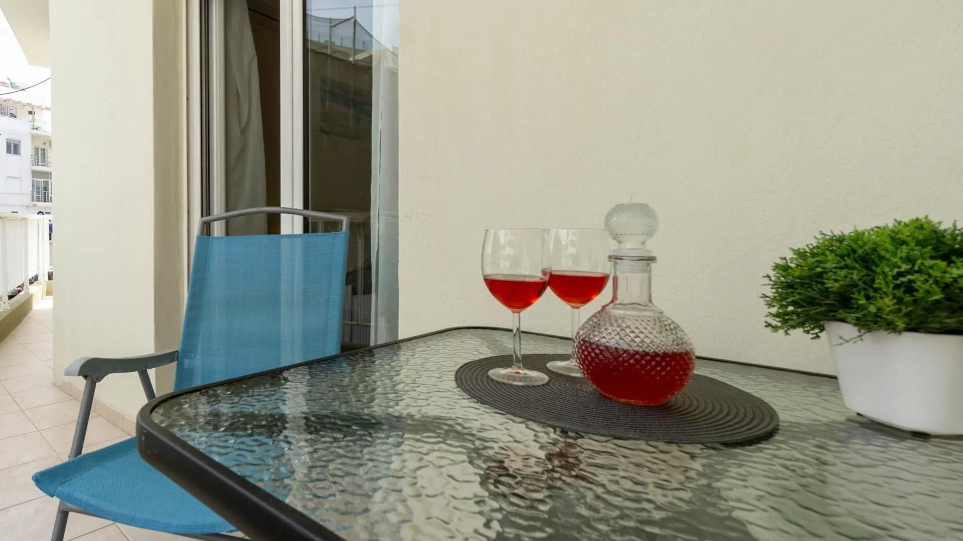 Spacious City Center Apartment By Renthub Heraklion  Greece