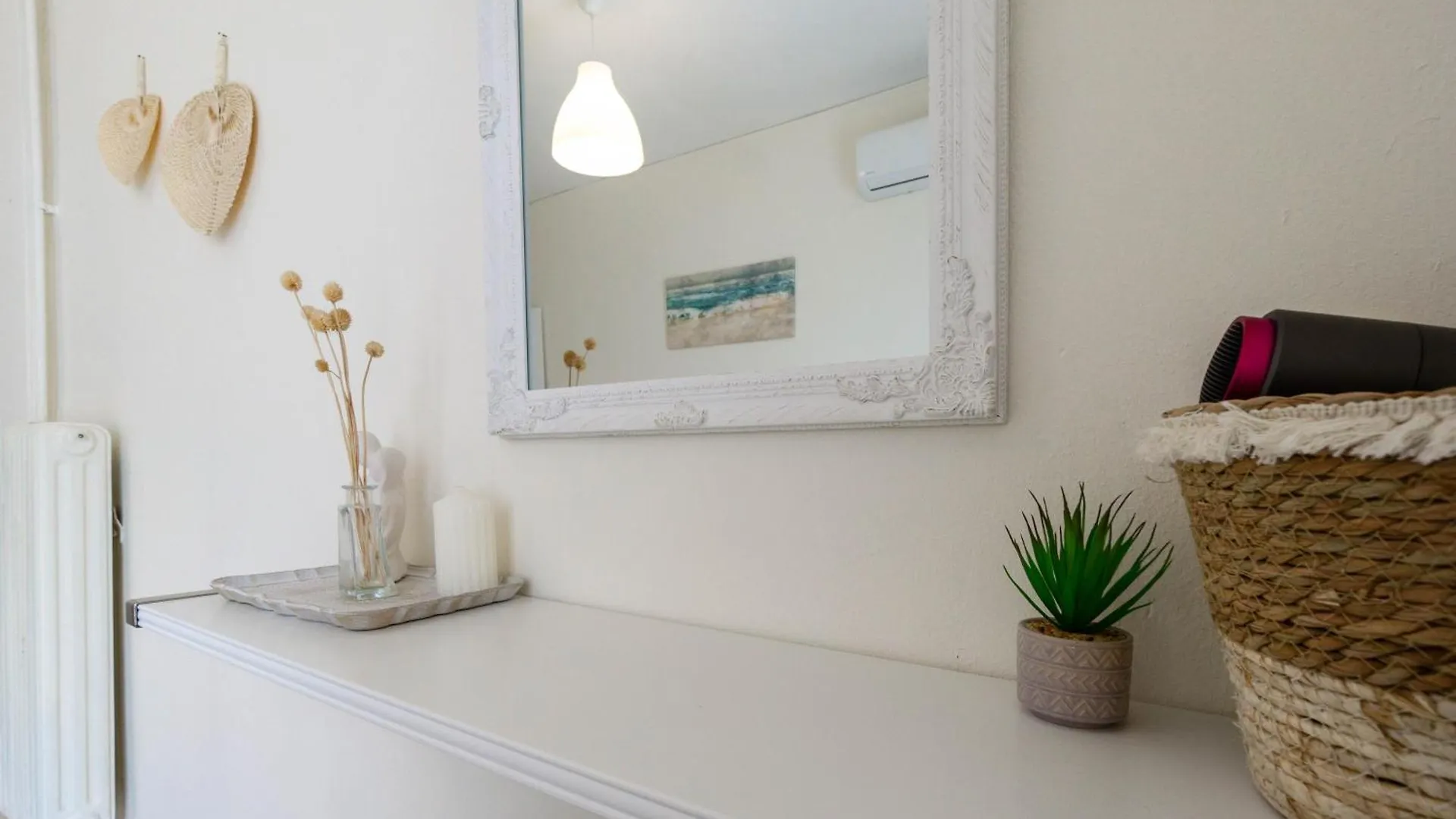 Spacious City Center Apartment By Renthub Heraklion  Heraklion (Crete)