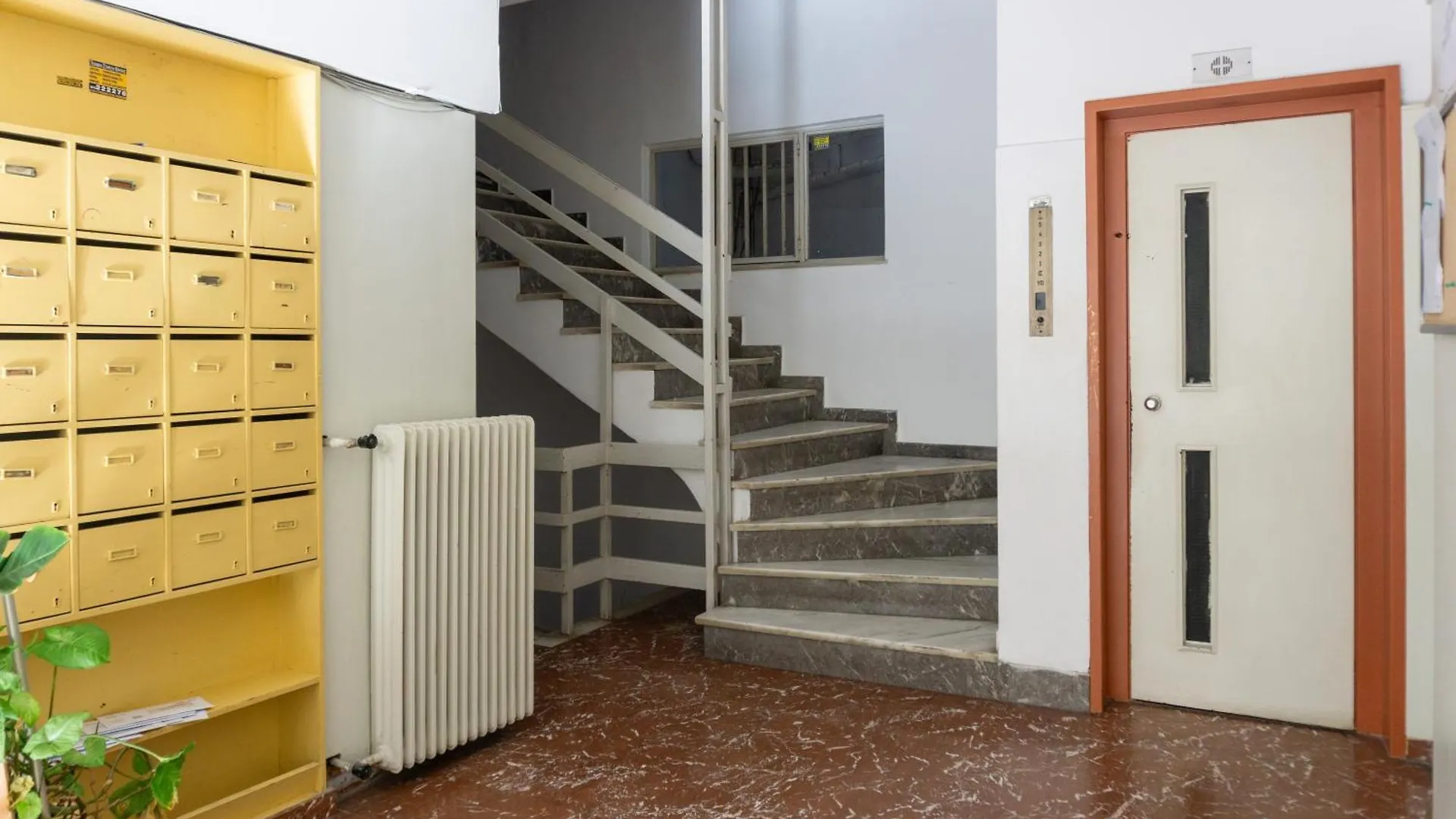 Spacious City Center Apartment By Renthub Heraklion  0*, Heraklion (Crete)